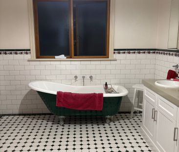 Strathmore - Photo 5