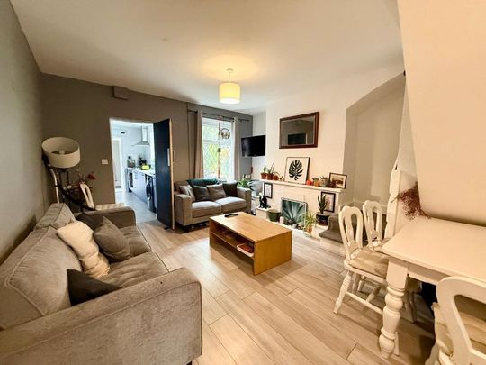 5 bedroom terraced house to rent - Photo 1