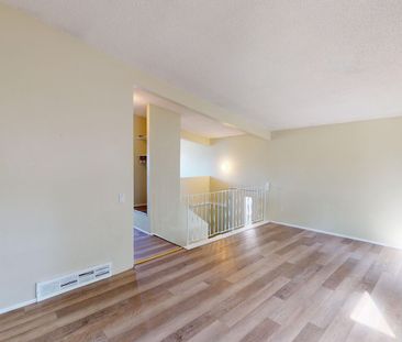 7639 21A Street Southeast, Calgary - Photo 1