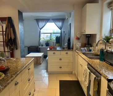 For Lease - 183 Mortimer Avenue, Toronto, Ontario - Photo 6