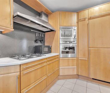 Avenue Road, London, NW8 flat to rent - Photo 1