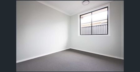 FOUR BEDROOM HOUSE CLOSE TO LEPPINGTON STATION - Photo 2