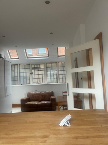 1 bedroom house to rent - Photo 2