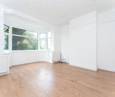 4 bedroom semi-detached house to rent - Photo 3