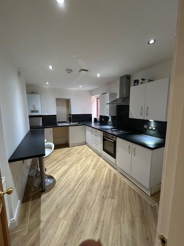 3 Bed Flat, Wethersfield Road, CH43 - Photo 5