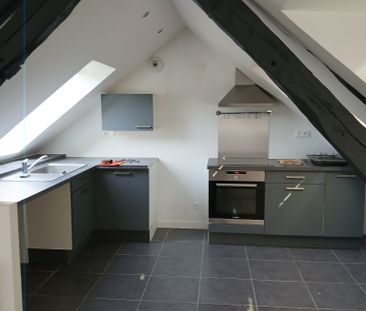 T2 de charme avec terrasse et stationnement - Photo 2