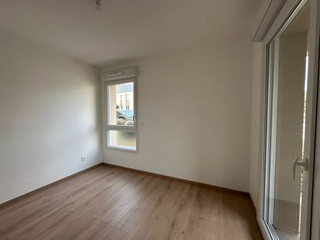 Location Appartement 4 pièces 82m² - Photo 4