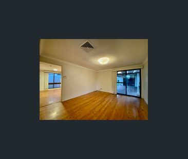 Comfortable 3 bedrooms plus study with double street entry - Photo 6