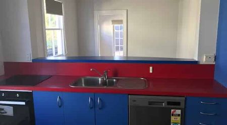 Character Home - Very Close to City Center - Photo 3