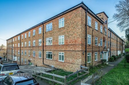 Flat to rent - Sydenham Hill, London, SE23 - Photo 2