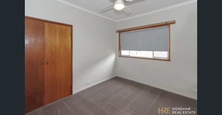 Spacious 3-Bedroom Home with Huge Shed – Close to the Rive - Photo 5