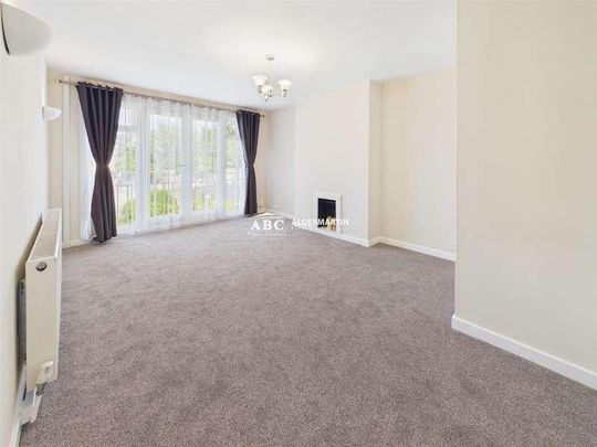 Twickenham Gardens, Harrow, HA3 - Photo 1