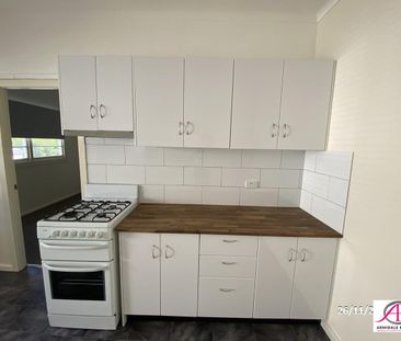 LIVE BY YOURSELF - IN TOWN - AFFORDABLE - Photo 2