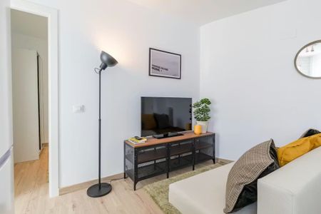 Calle de Castilla, Madrid, Community of Madrid 28039 - Photo 2