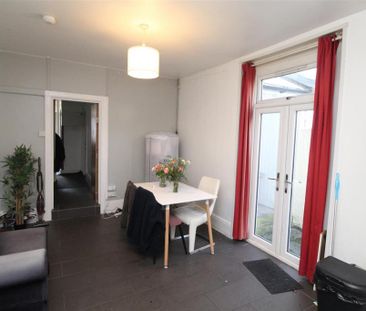 5 bedroom private hall to rent - Photo 3