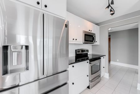 For Lease - 75 Ellen Street Unit# 410, Barrie, Ontario - Photo 2