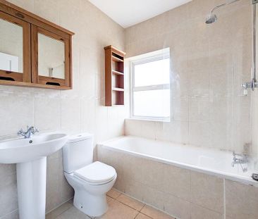 3 bedroom semi-detached house to rent - Photo 6
