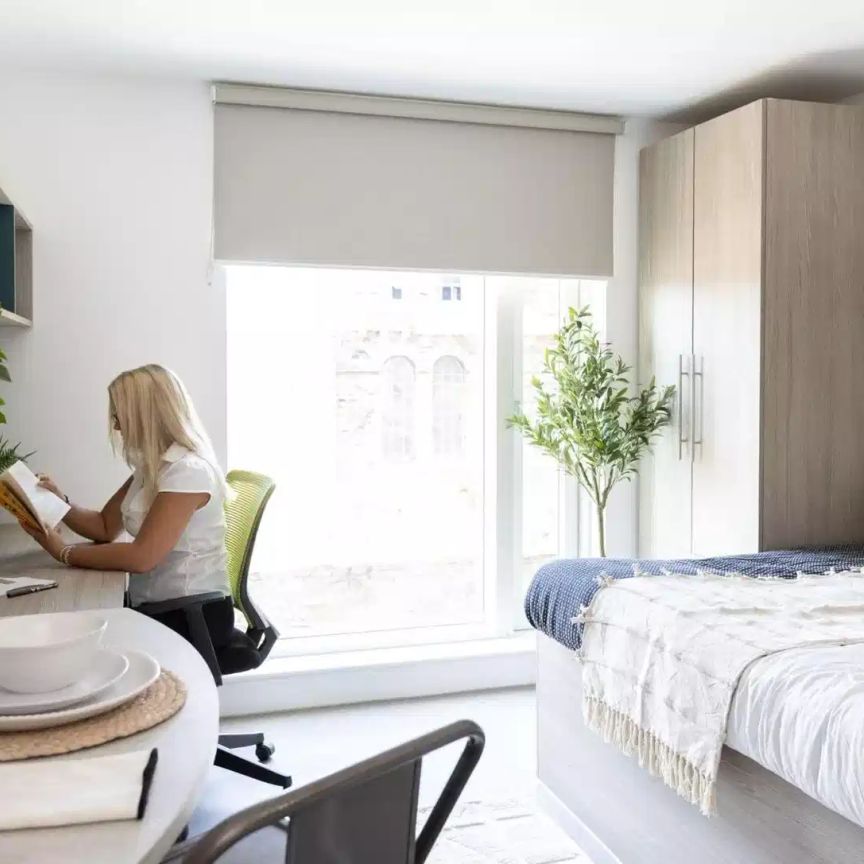 Silver Studio - Photo 1