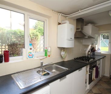 Room 4, 11 Maynards Road, HP2 4TR, Hemel Hempstead - Photo 4