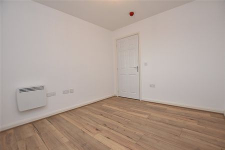 13, Fenton Place, Middleton, Leeds, West Yorkshire, LS10 4FH - Photo 5