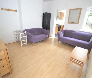 (1 BED) Claude Street, Dunkirk, Nottingham, NG7 - Photo 1