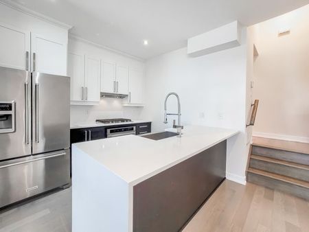 For Lease - 4020 Parkside Village Drive Unit# 2, Mississauga, Ontario - Photo 4