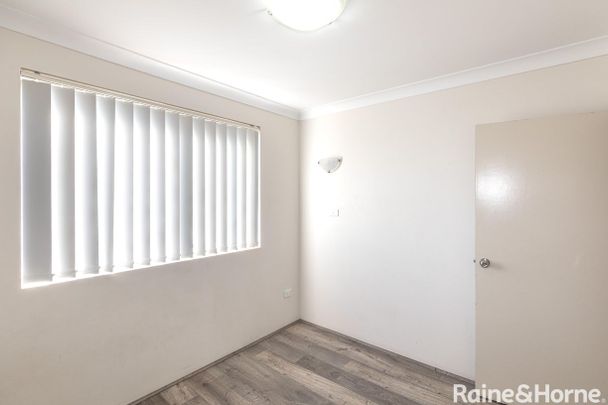 8/61 Prospect Street, Rosehill, NSW 2142 - Photo 1