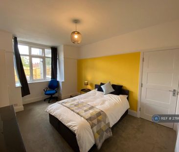 1 bedroom in a house share to rent - Photo 5