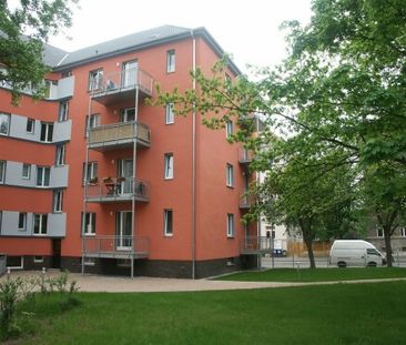 Kleine, ruhig gelegene, 2-Zimmerwohnung mit Balkon und Laminatboden! - Foto 4