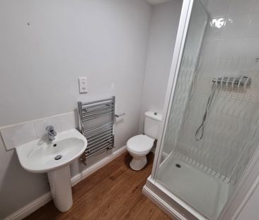 2 Bed Student Accommodation - Photo 2