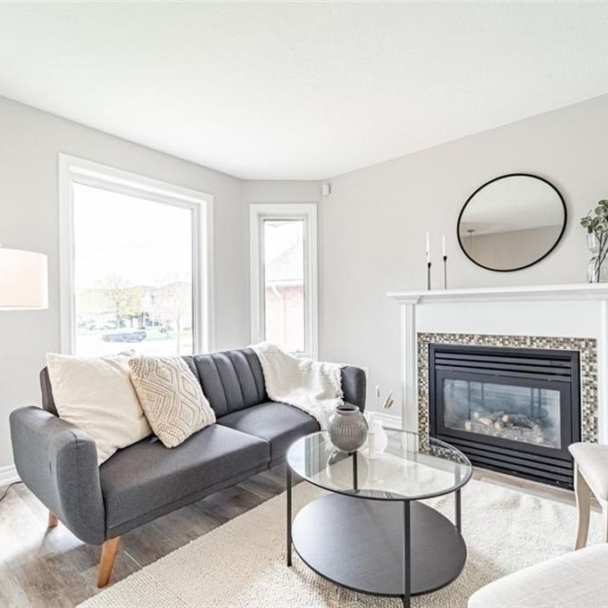 For Lease - 12 Shadetree Crescent Unit# 1, Hamilton, Ontario - Photo 1