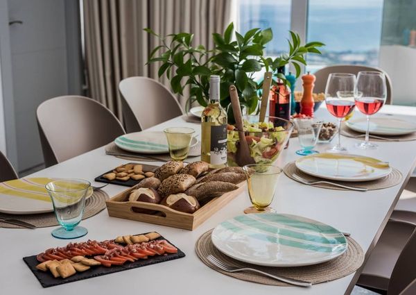 Luxury Villa for rent in Marbella Del Este, Andalusia