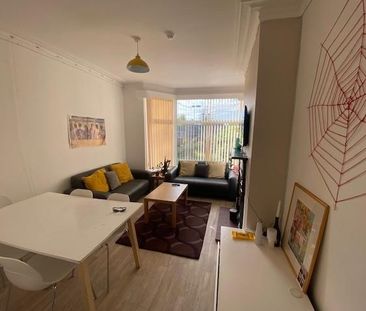 6 bedroom private hall to rent - Photo 3