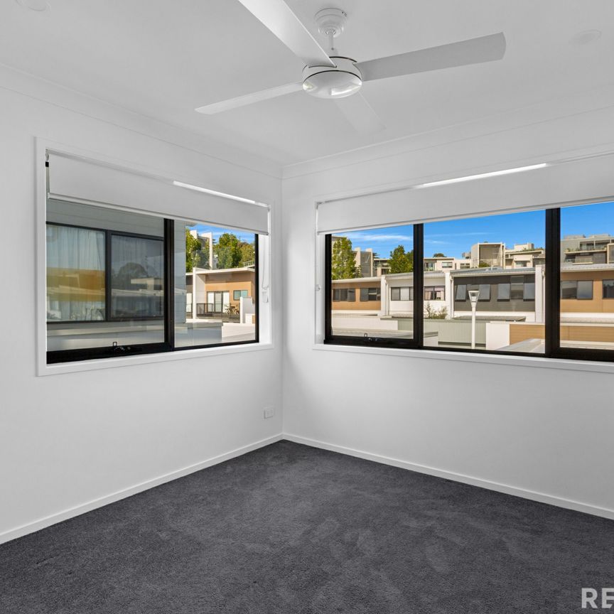 1042/154 Musgrave Ave, Southport QLD 4215 - House For Rent | Domain - Photo 1