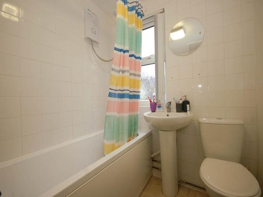 3 bedroom house share to rent - Photo 1