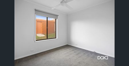 Fresh, Spacious & Move-In Ready! - Photo 5