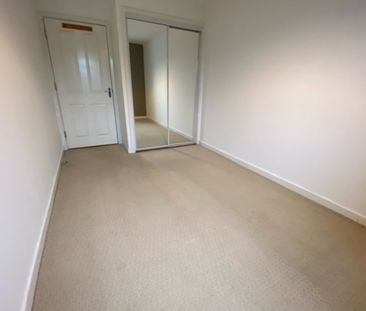 2 Bedroom Property To Rent - Photo 3