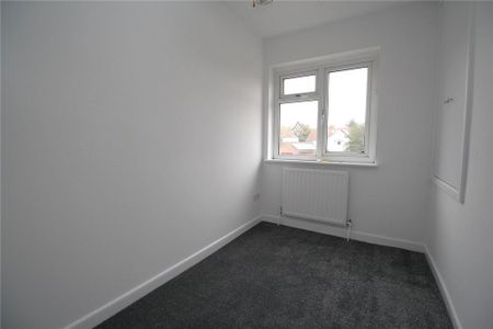 4 bedroom detached house to rent - Photo 3