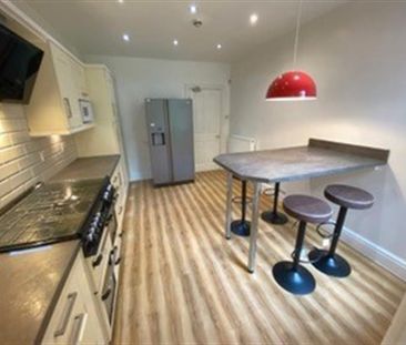 7 Bedroom Semi Detached To Let - Photo 6