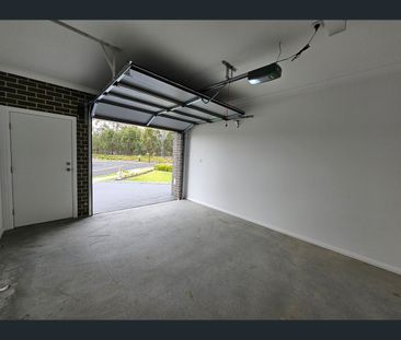 1A Epaulet Circuit, Jordan Springs, NSW 2747 - Photo 5