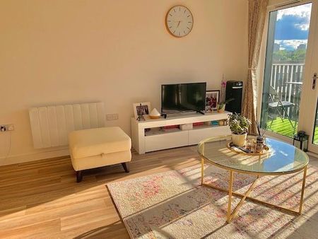 2 bedroom apartment to rent - Photo 2