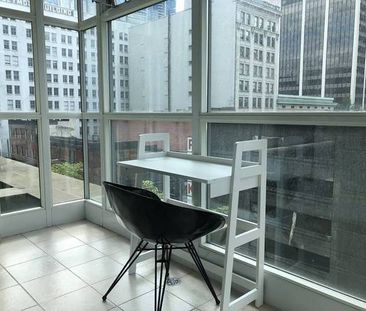 ☺☻☺ Furnished Corner Unit in a Prime Downtown Location - Photo 1