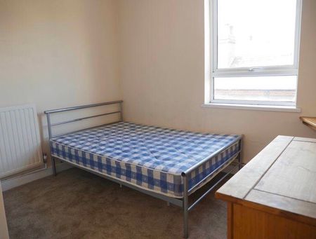 4 Bed Terraced House, Gregory Boulevard, NG7 - Photo 4