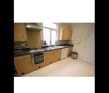 Room in a Shared House, St Kildas Road, HA1 - Photo 3