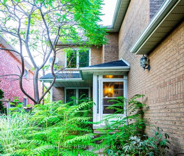Detached Home For Lease | N9255063 - Photo 2
