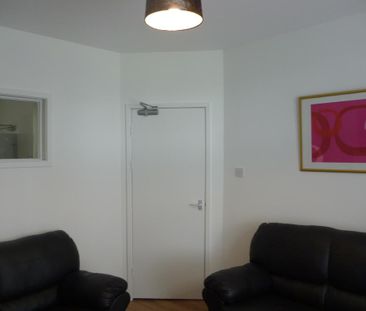 4 bedroom terraced house to rent - Photo 4