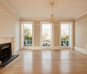 4 Bed House - Photo 4