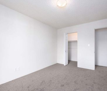 2 Bedroom - Photo 5