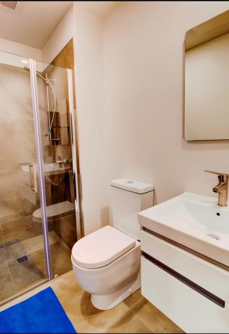 Large 1 Bedroom - Photo 4