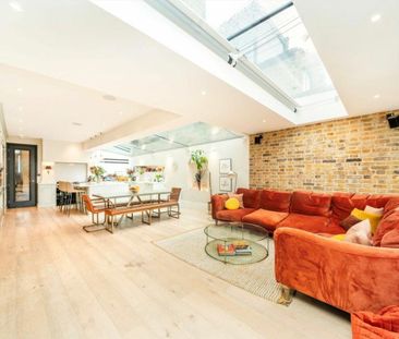 Bradley Gardens, West Ealing, W13 - Photo 3